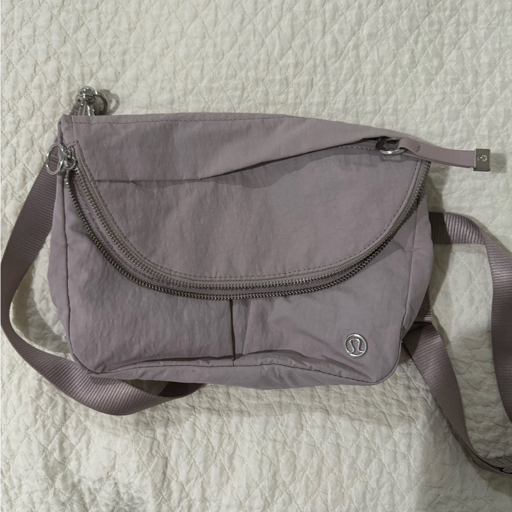 Lululemon festival bag